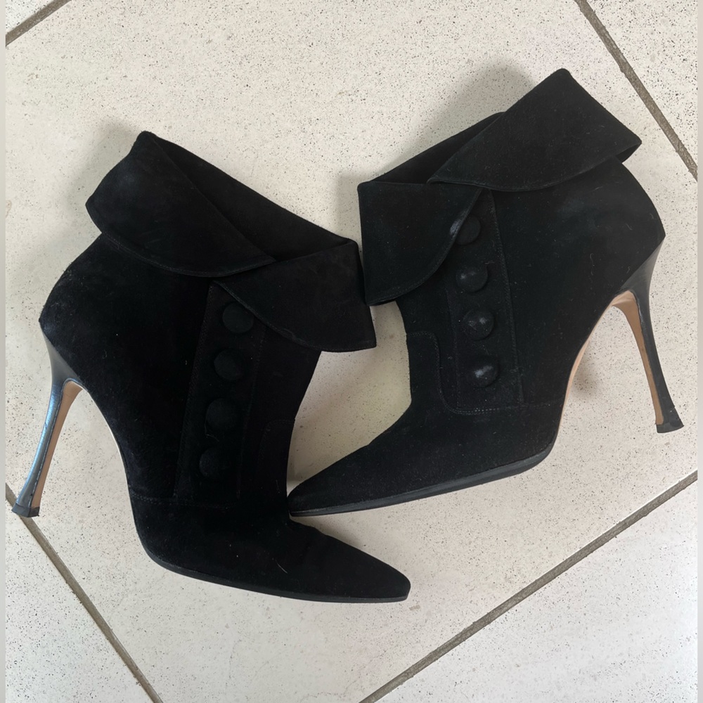 Authentic Manolo Blahnik suede ankle boots